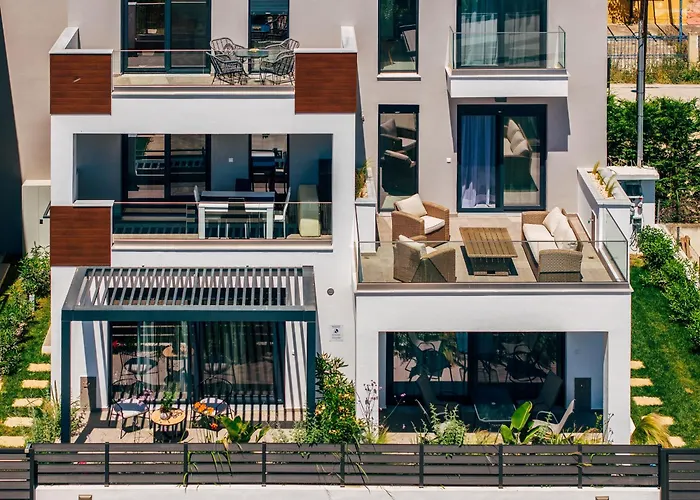 Kleoniki & Irida Residential Complexes