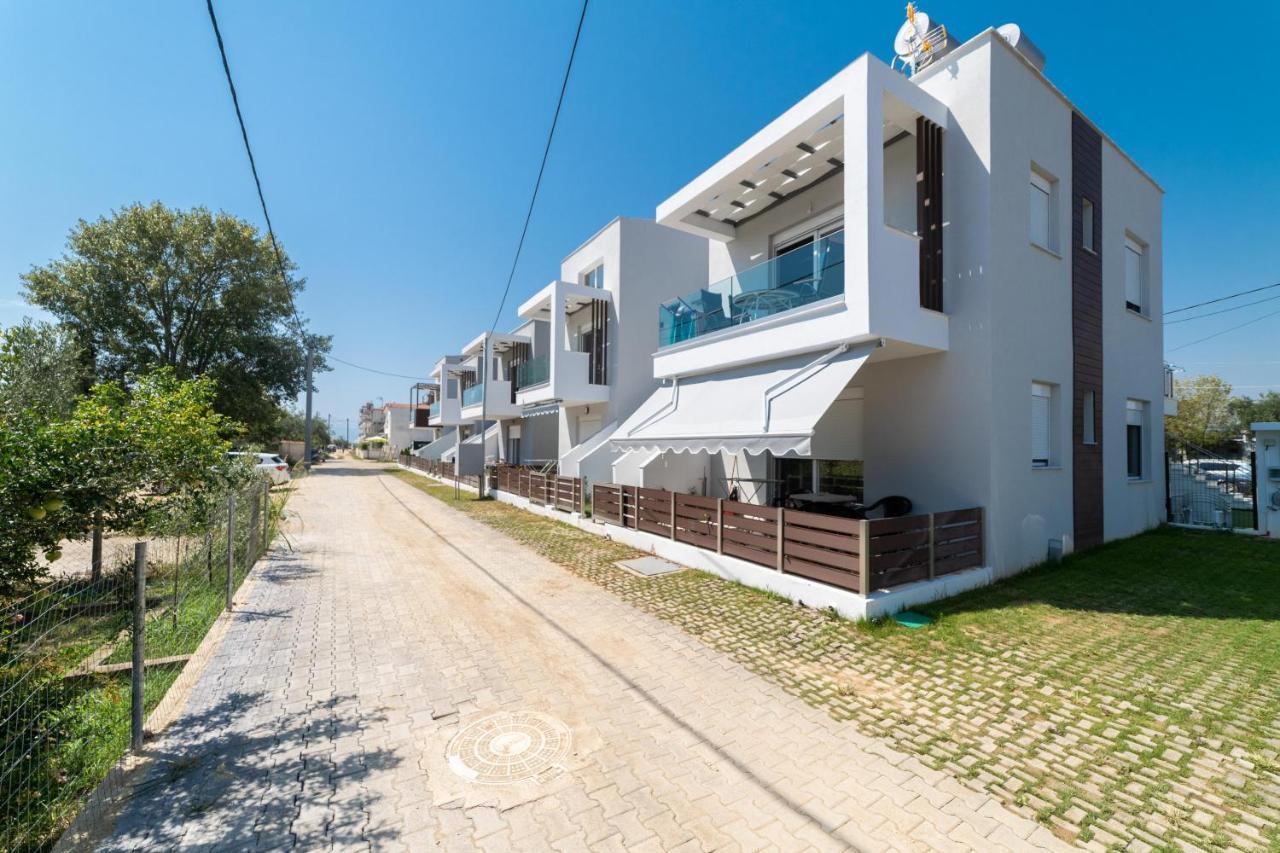 Kleoniki & Irida Residential Complexes Ofrínion
