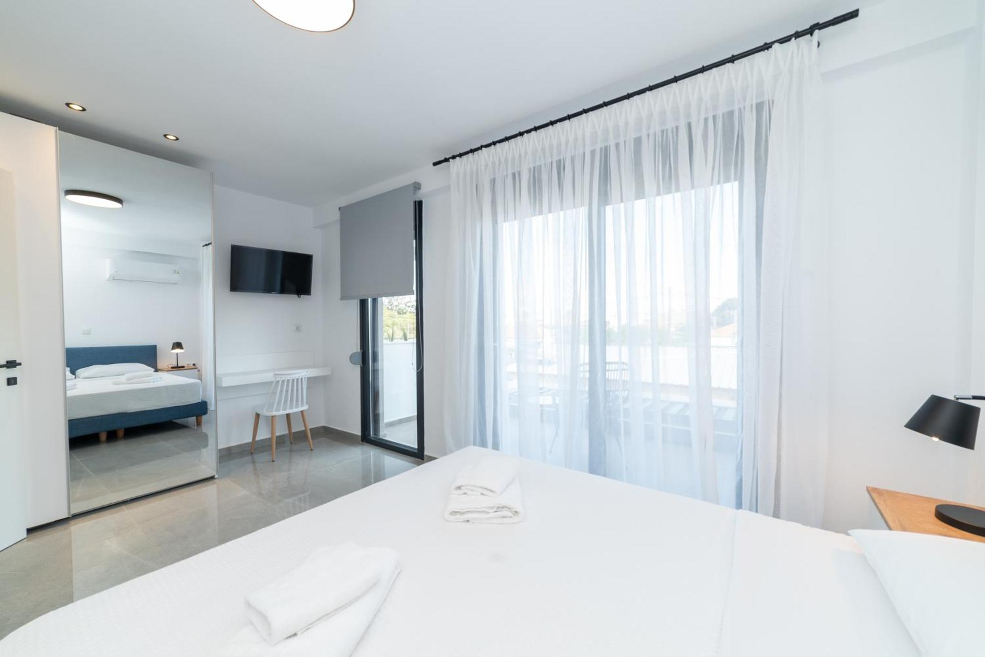 Kleoniki & Irida Residential Complexes * Ofrinion