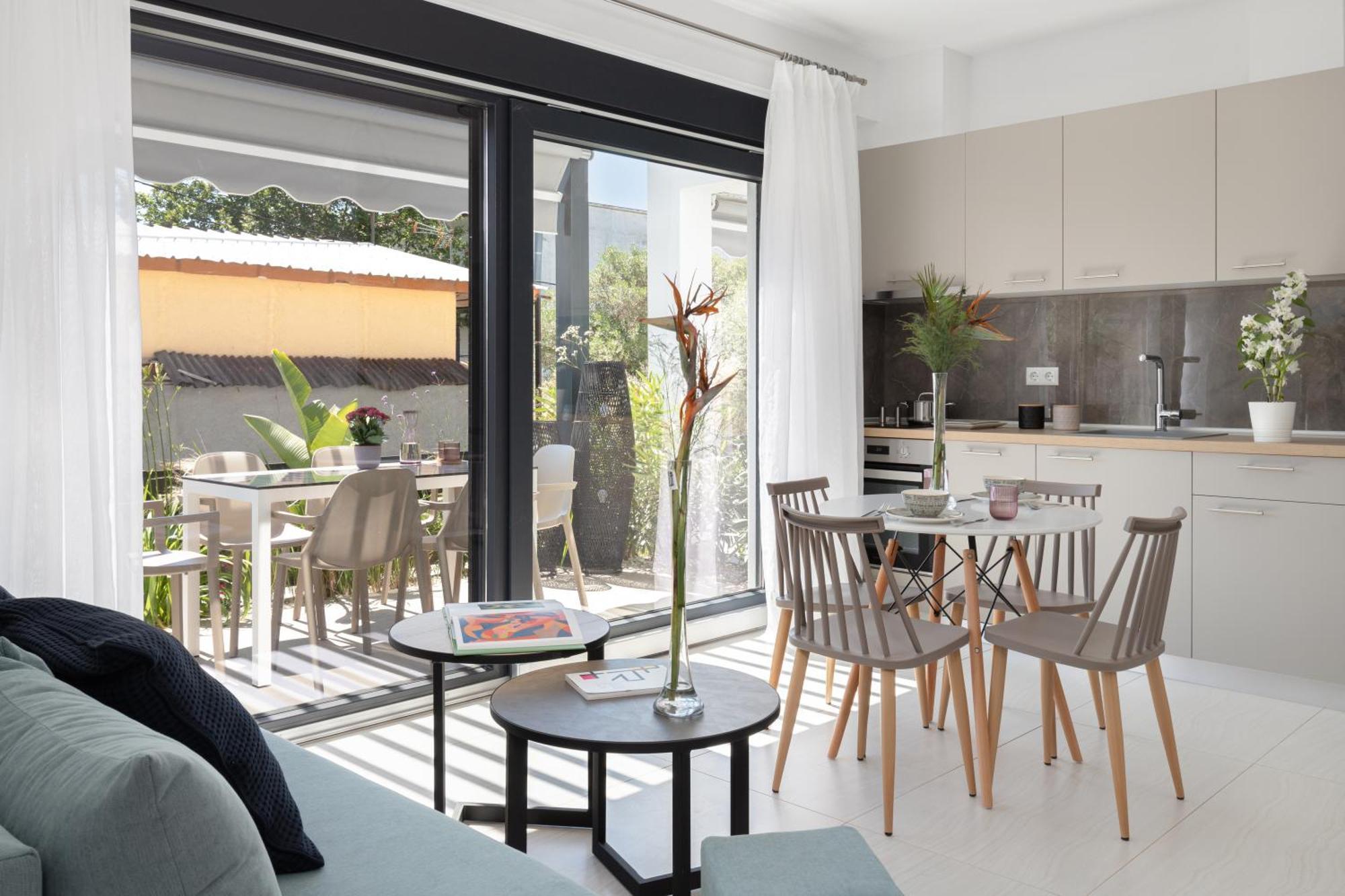 Kleoniki & Irida Residential Complexes Apartment Ofrinion