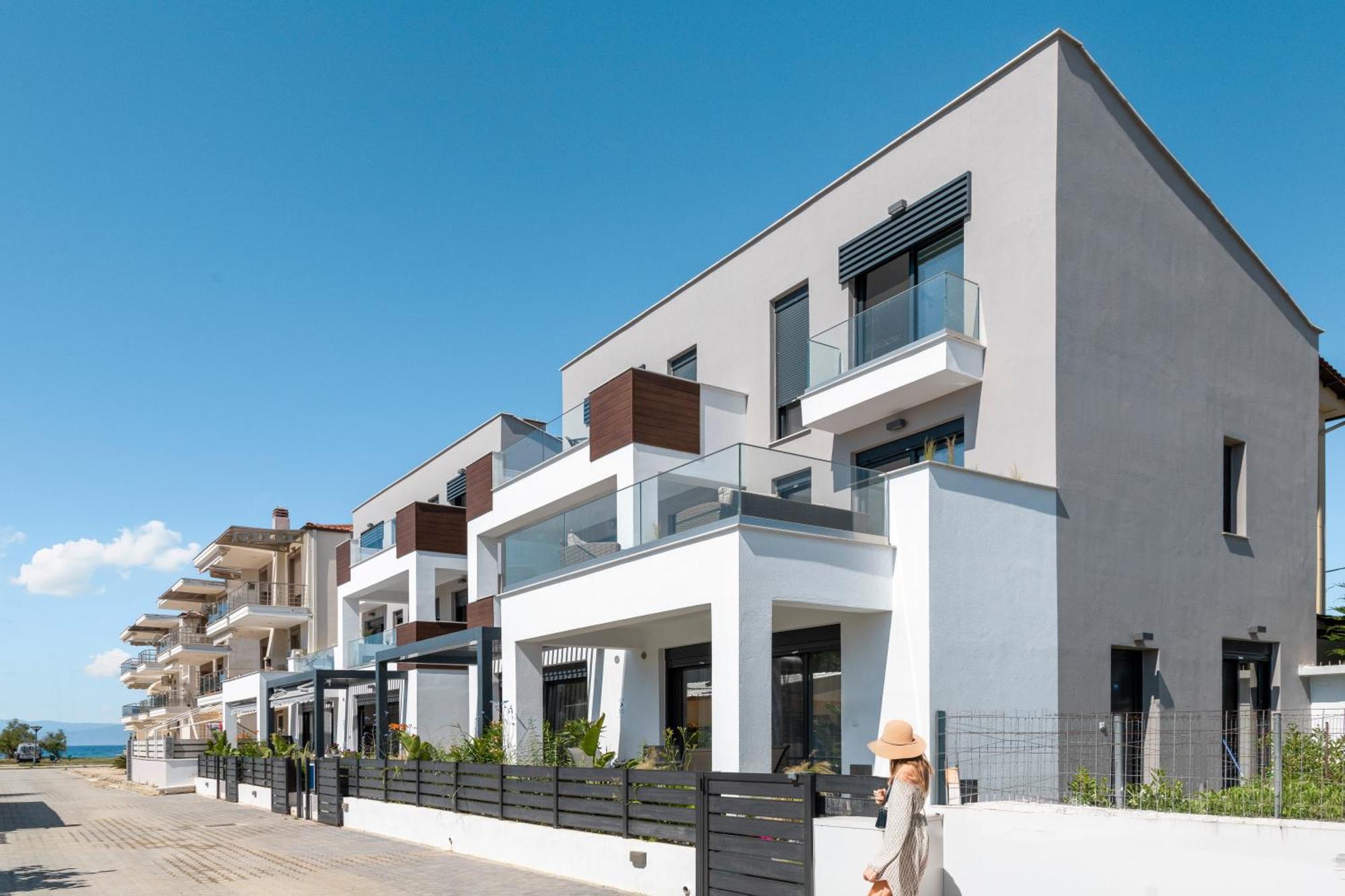 Kleoniki & Irida Residential Complexes