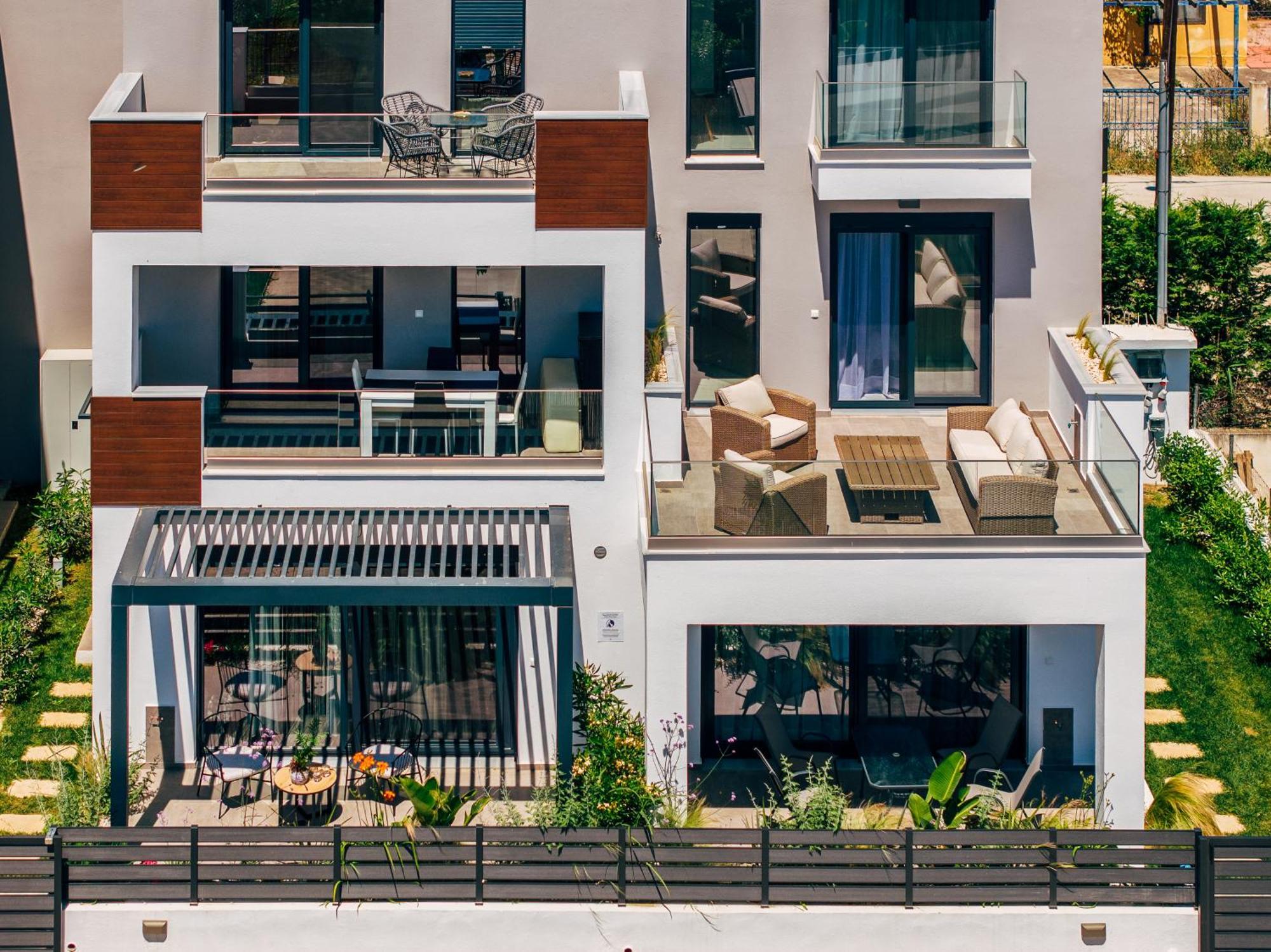 Kleoniki & Irida Residential Complexes Ofrinion