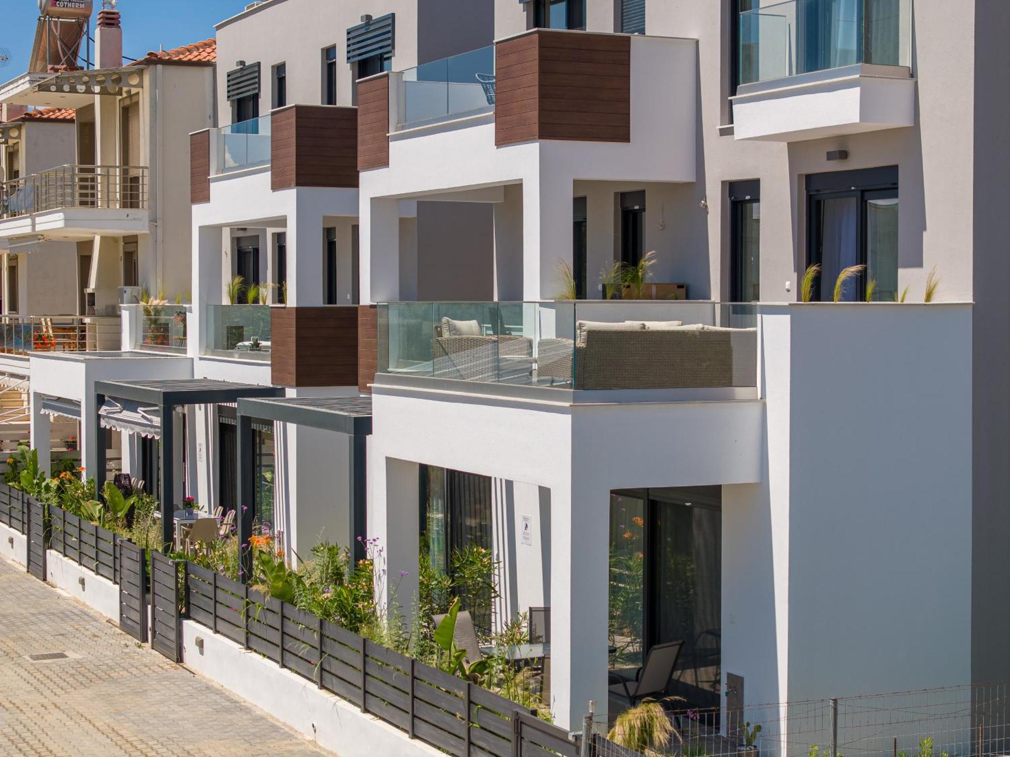 Kleoniki & Irida Residential Complexes * Ofrinion